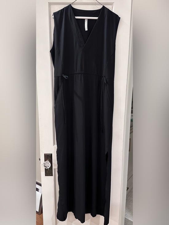 Athleta Dresses & Skirts - Athleta Black Sleeveless V-Neck Maxi Dress with Waist Tie